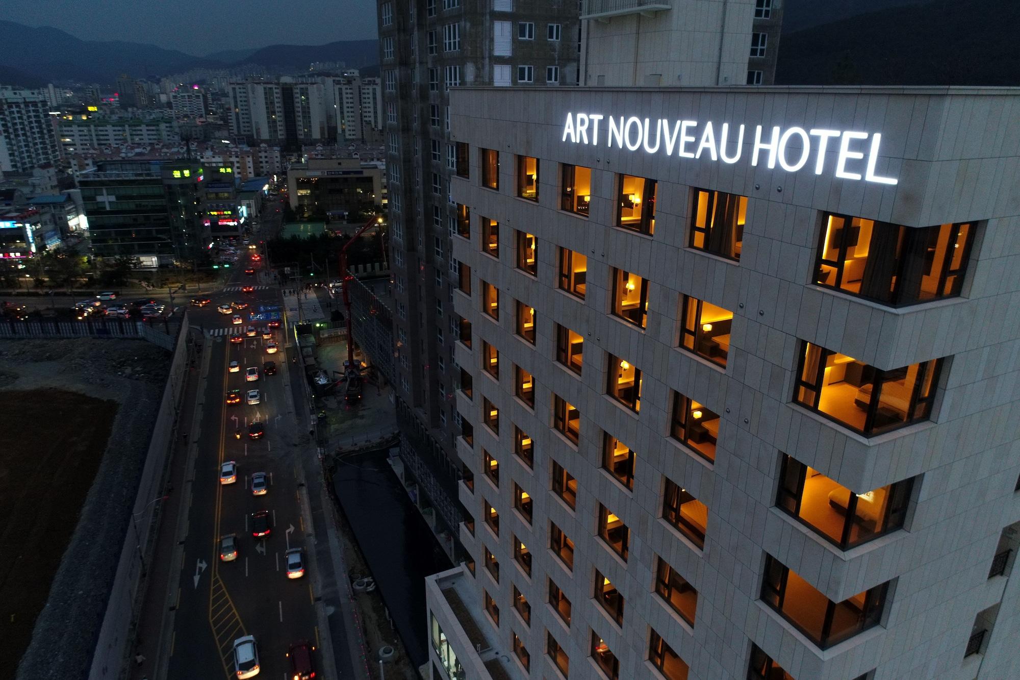 Geoje Artnouveau Suite Hotel Exteriör bild