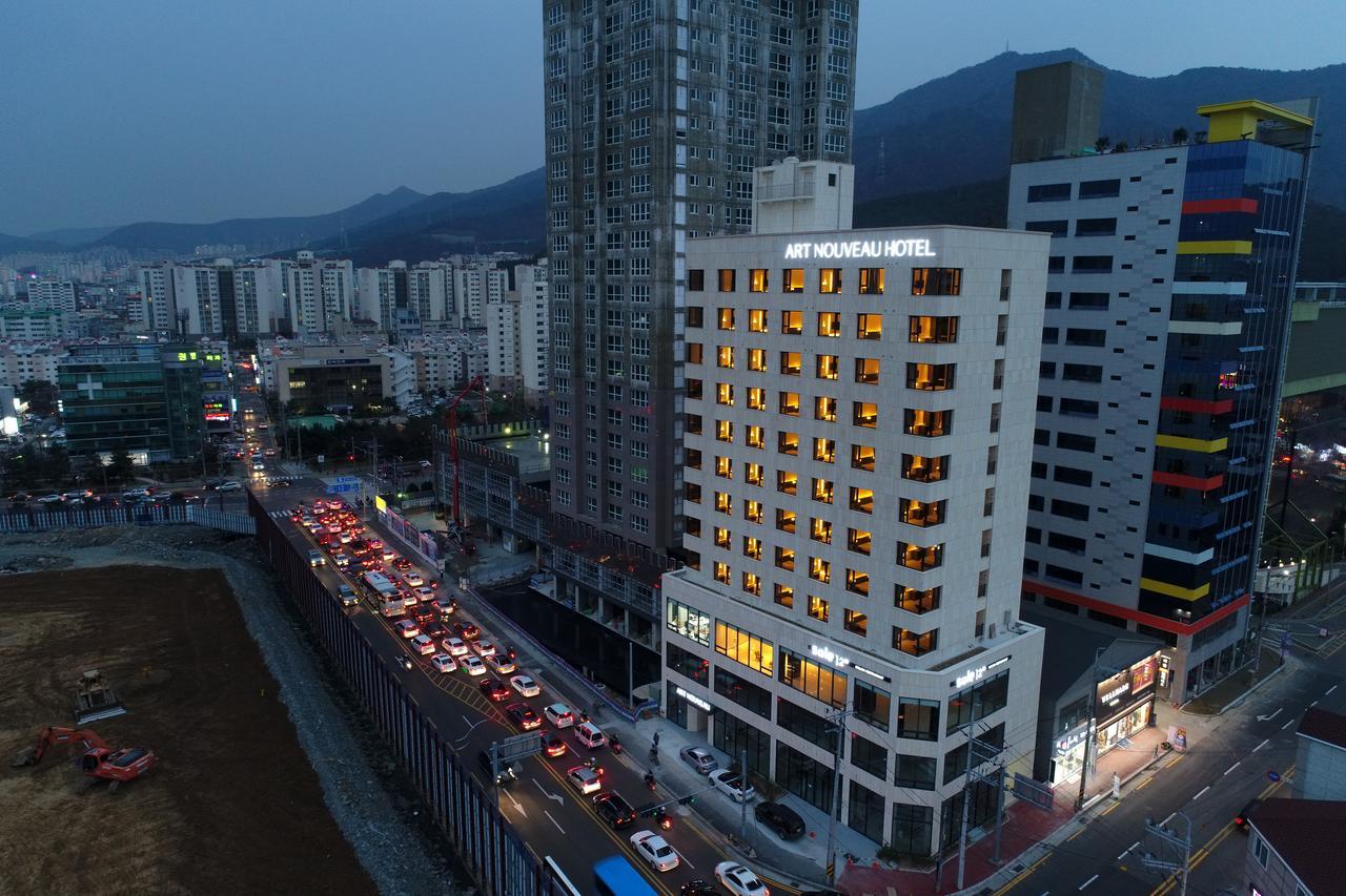 Geoje Artnouveau Suite Hotel Exteriör bild