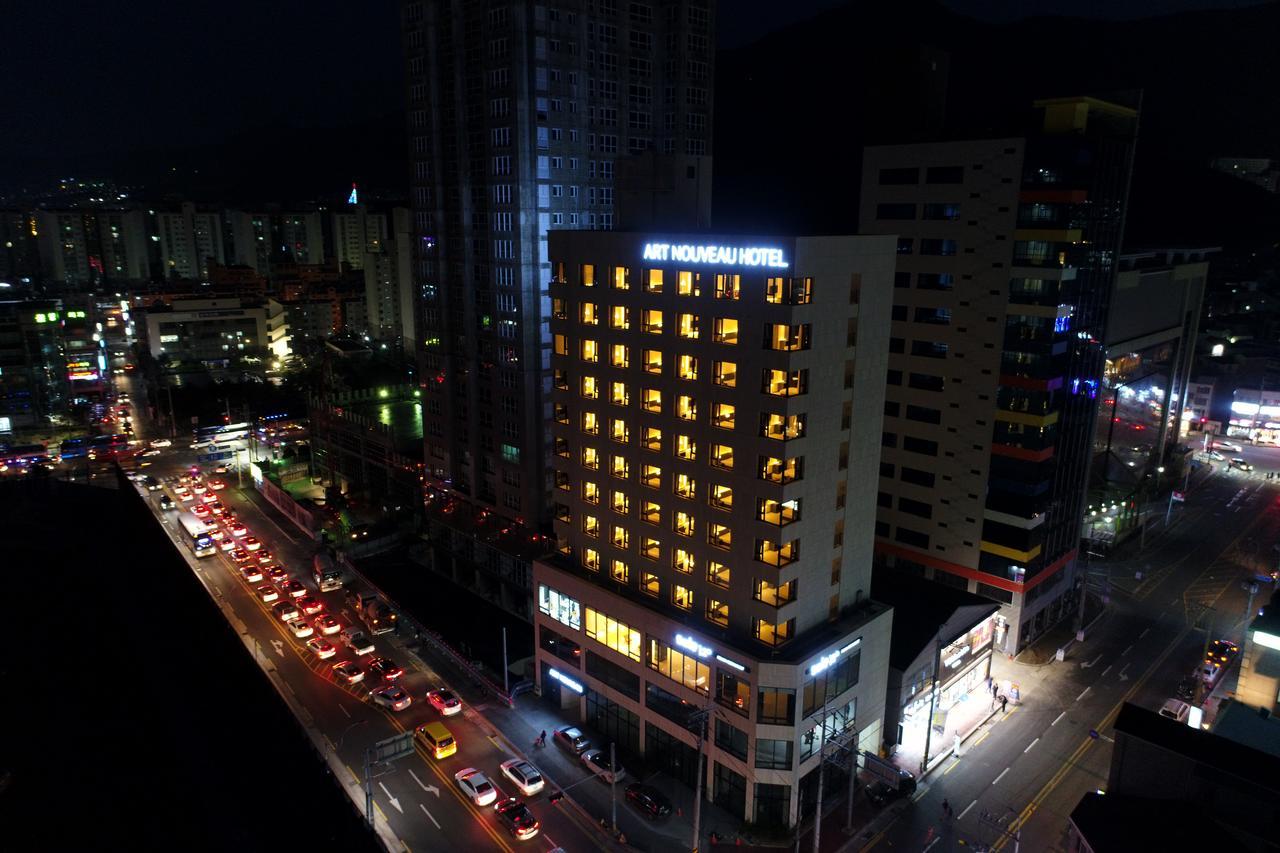Geoje Artnouveau Suite Hotel Exteriör bild