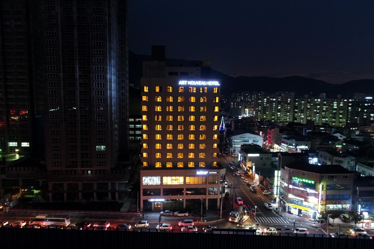Geoje Artnouveau Suite Hotel Exteriör bild