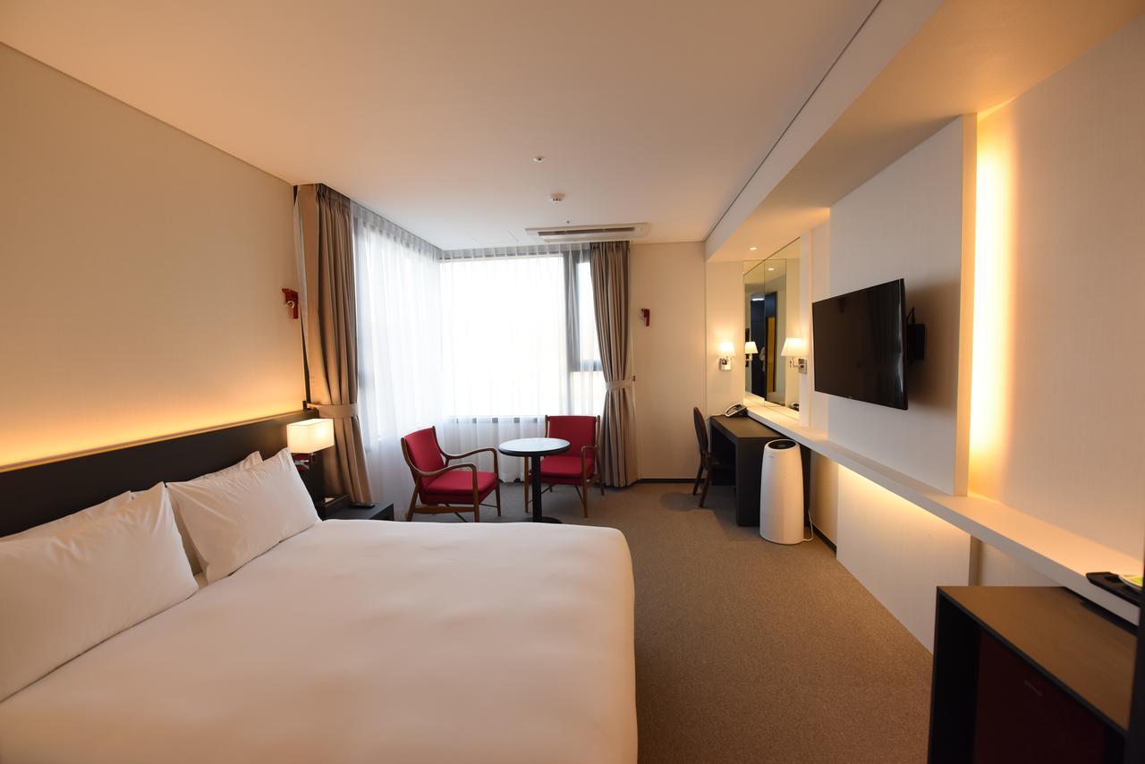 Geoje Artnouveau Suite Hotel Exteriör bild
