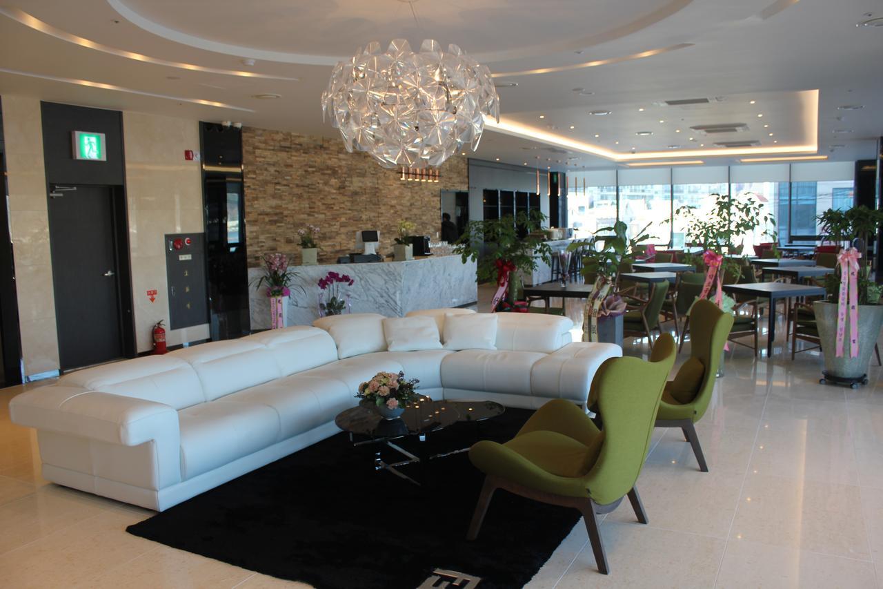 Geoje Artnouveau Suite Hotel Exteriör bild