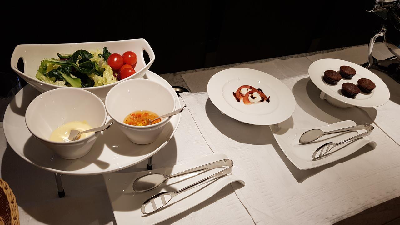 Geoje Artnouveau Suite Hotel Exteriör bild