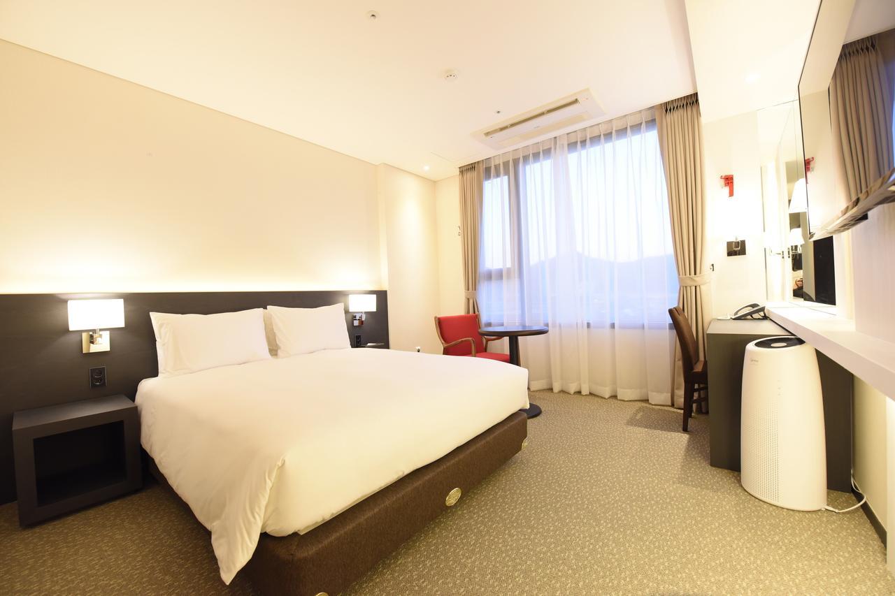 Geoje Artnouveau Suite Hotel Exteriör bild