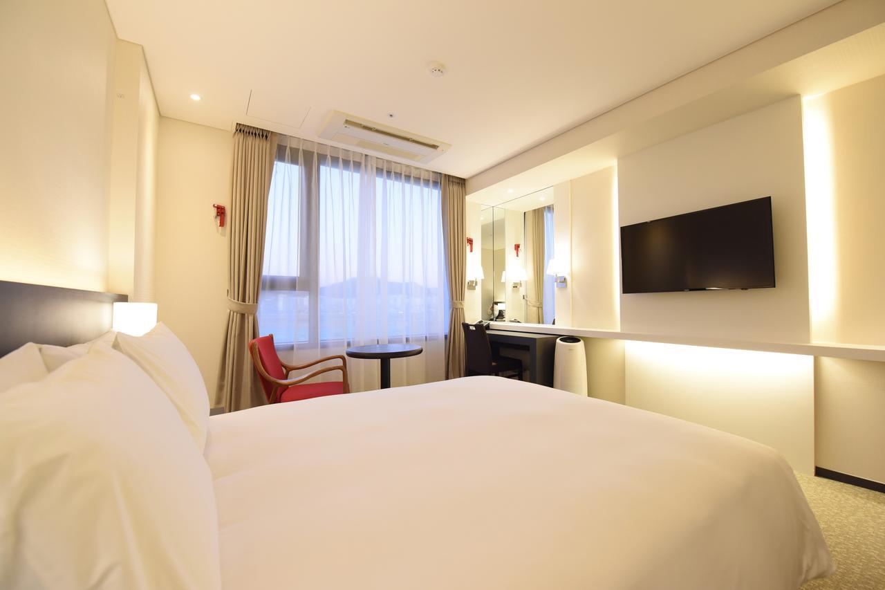Geoje Artnouveau Suite Hotel Exteriör bild
