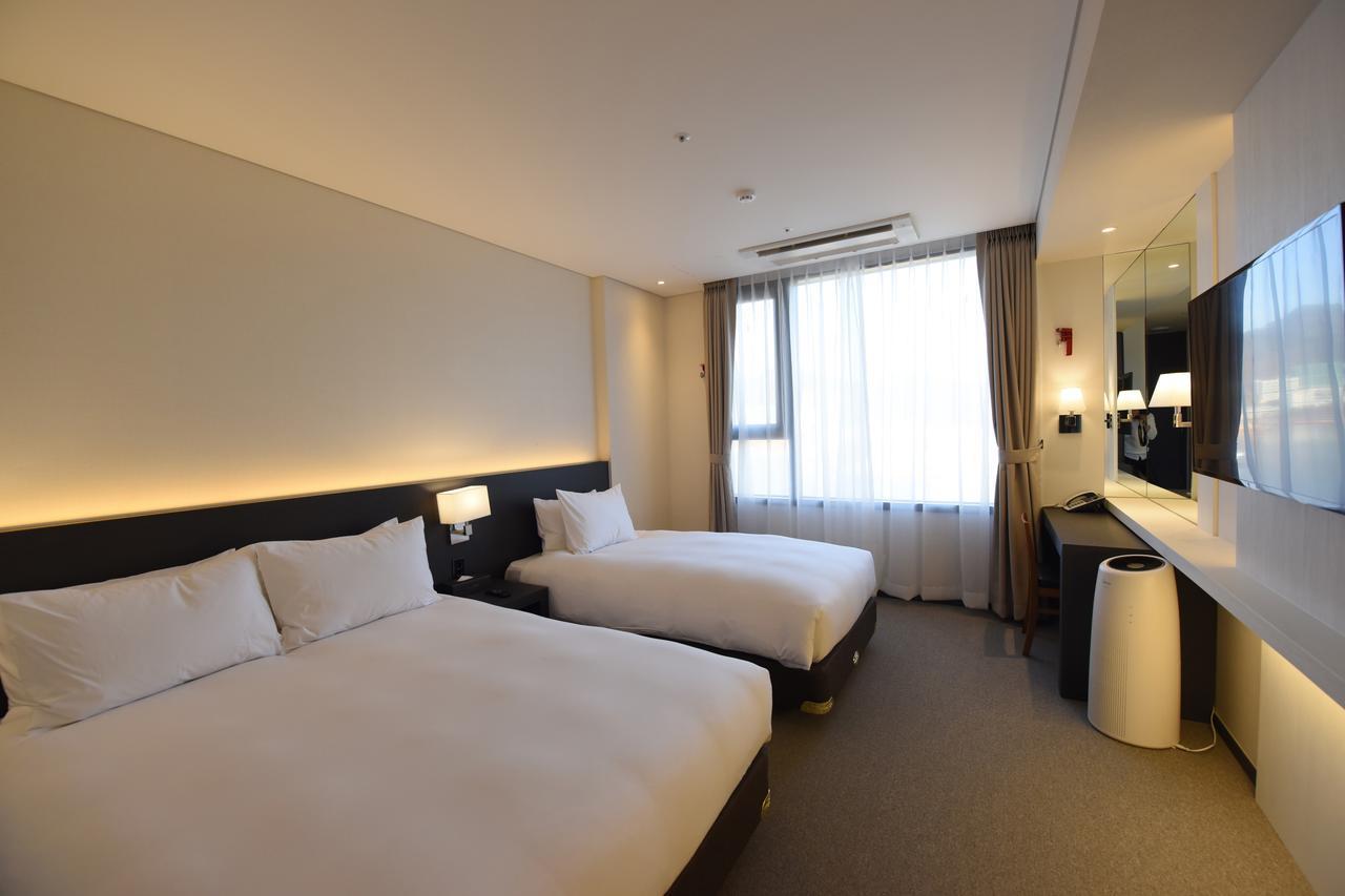 Geoje Artnouveau Suite Hotel Exteriör bild
